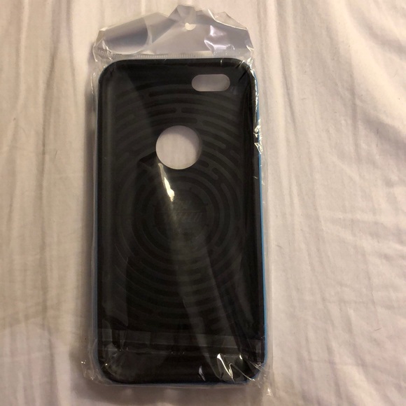 iPhone 6 versus case - Picture 2 of 5